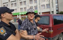 На мітингу біля Одеської облради ВІЛ-позитивний блогер вкусив активіста – ЗМІ