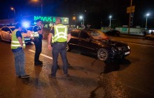 Відірвало ногу: у Києві водій Mercedes на смерть збив дівчину і втік (фото, відео)