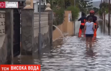 Мощный ливень затопил испанский город Беникарло (видео)