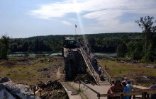 За ремонтом моста в Станице Луганской можно наблюдать онлайн - Луганская ОГА