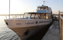 Жителей Запорожья будут бесплатно возить через реку катерами из-за ремонта плотины ДнепроГЭСа (фото, видео)