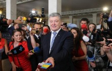 Порошенко не явился на допрос по делу "Иловайского котла"