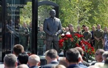 Боевики «ДНР» открыли в оккупированном Донецке памятник убитому главарю Захарченко (фото)
