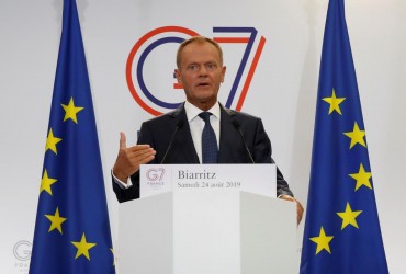 Премьер Польши пожаловался на угрозы после покушения на Роберта Фицо