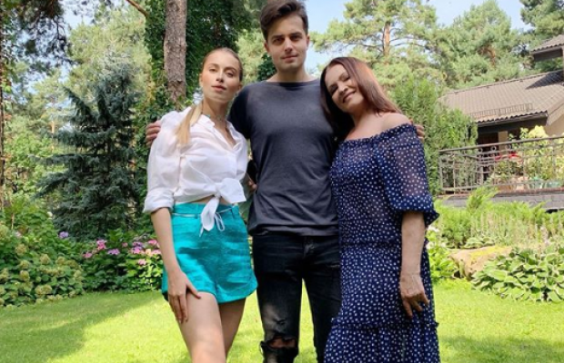 Внучка Софії Ротару висловилася про війну в Україні: "Закликаю вжити заходів"