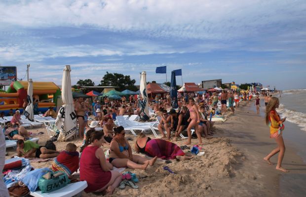 Гори сміття й брудне море. Небезпеки українського туризму