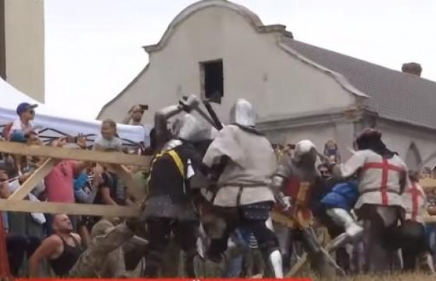 "Надавали один одному по головах": на Хмельниччині відбувся історичний фестиваль "Епоха героїв" (відео)