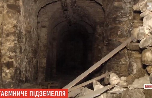 Мешканці села на Вінниччині знайшли таємниче підземелля (відео)