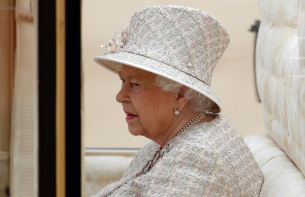 Королева Єлизавета II відмовилася оплачувати весілля останньої незаміжньої онуки