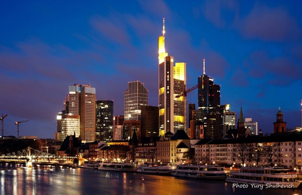 Контрастный Франкфурт-на-Майне: город небоскребов среди исторических зданий