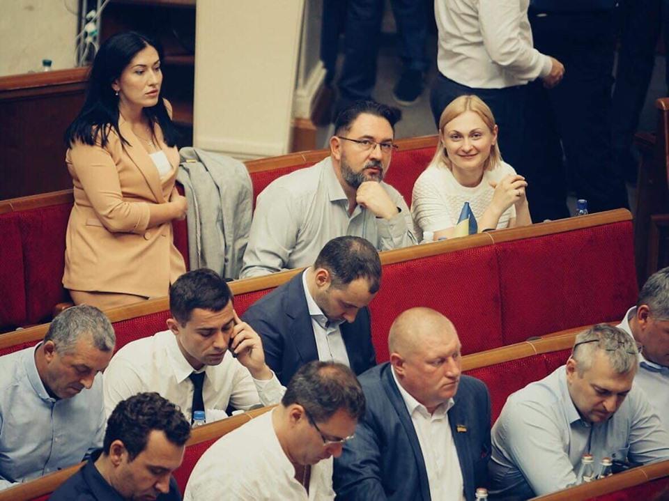 Нардепи "Слуги народ" зареєстрували "телевізійні" законопроекти / фото: facebook.com/yevheniya.khudzik Нардепи "Слуги народ" зареєстрували "телевізійні" законопроекти / фото: facebook.com/yevheniya.khudzik
