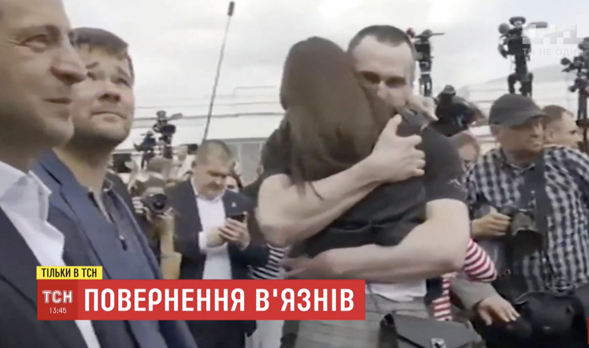 Олег Сенцов вернулся в Украину / скриншот Олег Сенцов вернулся в Украину / скриншот