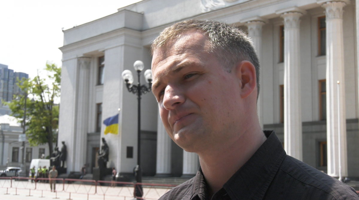 За словами екс-народного депутата Юрія Левченка, «тіньовим міським головою Києва» є Вадим Столар
