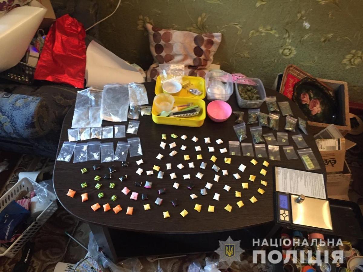 В Николаеве разоблачили масштабный канал наркосбыта / mk.npu.gov.ua В Николаеве разоблачили масштабный канал наркосбыта / mk.npu.gov.ua