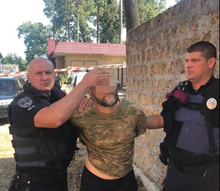 В Ирпене правоохранители задержали вооруженного преступника / Facebook, Андрей Небитов