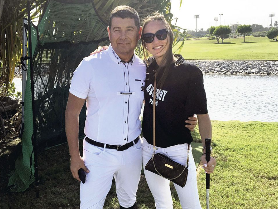 Через рік після народження дитини пара розійшлася / instagram.com/anna_rizatdinova