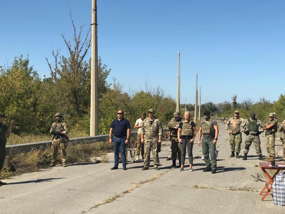 Одного заключенного сегодня же освободят в связи с окончанием срока / фото: Денисова/Facebook Одного заключенного сегодня же освободят в связи с окончанием срока / фото: Денисова/Facebook