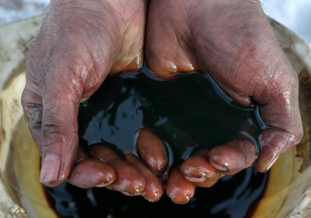 На российскую нефть могут ввести дополнительные пошлины / иллюстрация REUTERS