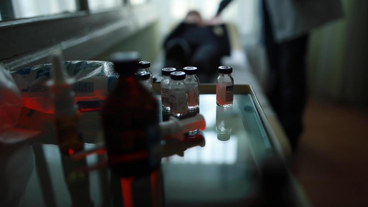 Щоб побороти корупційні схеми із закупівлею ліків, Україна у 2015 році розпочала співпрацю з ЮНІСЕФ, ПРОООН та Crown Agents Щоб побороти корупційні схеми із закупівлею ліків, Україна у 2015 році розпочала співпрацю з ЮНІСЕФ, ПРОООН та Crown Agents