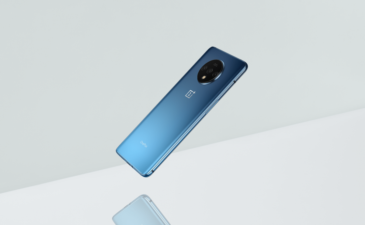 Смартфон виглядає точно так само, як і на попередніх витоках / фото OnePlus Смартфон виглядає точно так само, як і на попередніх витоках / фото OnePlus