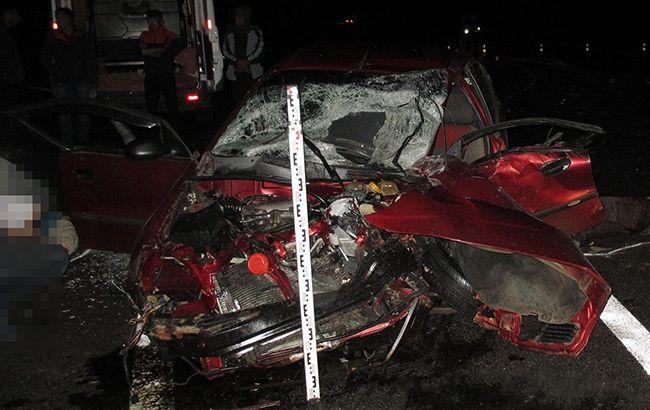 Грузовик MAN не предоставил преимущество в движении автомобилю Daewoo, который двигался по главной дороге, и допустил столкновение / фото zp.npu.gov.ua Грузовик MAN не предоставил преимущество в движении автомобилю Daewoo, который двигался по главной дороге, и допустил столкновение / фото zp.npu.gov.ua