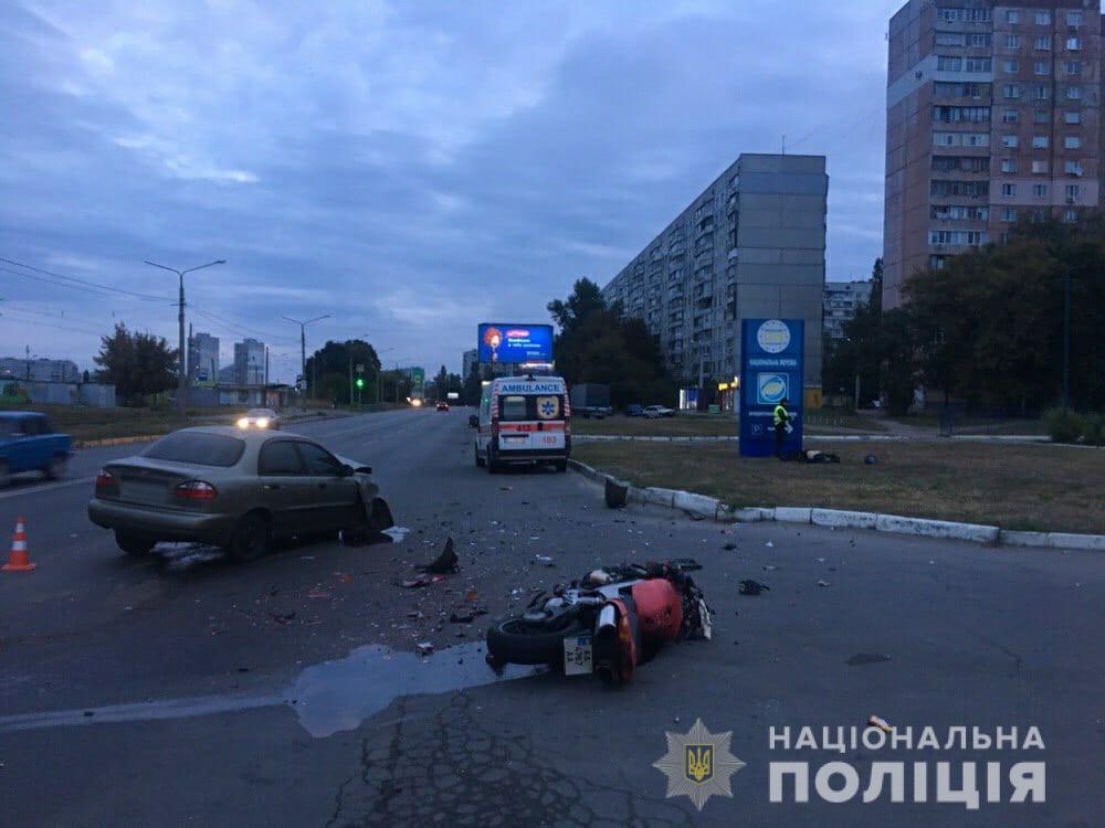 В результате ДТП в Харькове погиб мотоциклист / фото полиции В результате ДТП в Харькове погиб мотоциклист / фото полиции