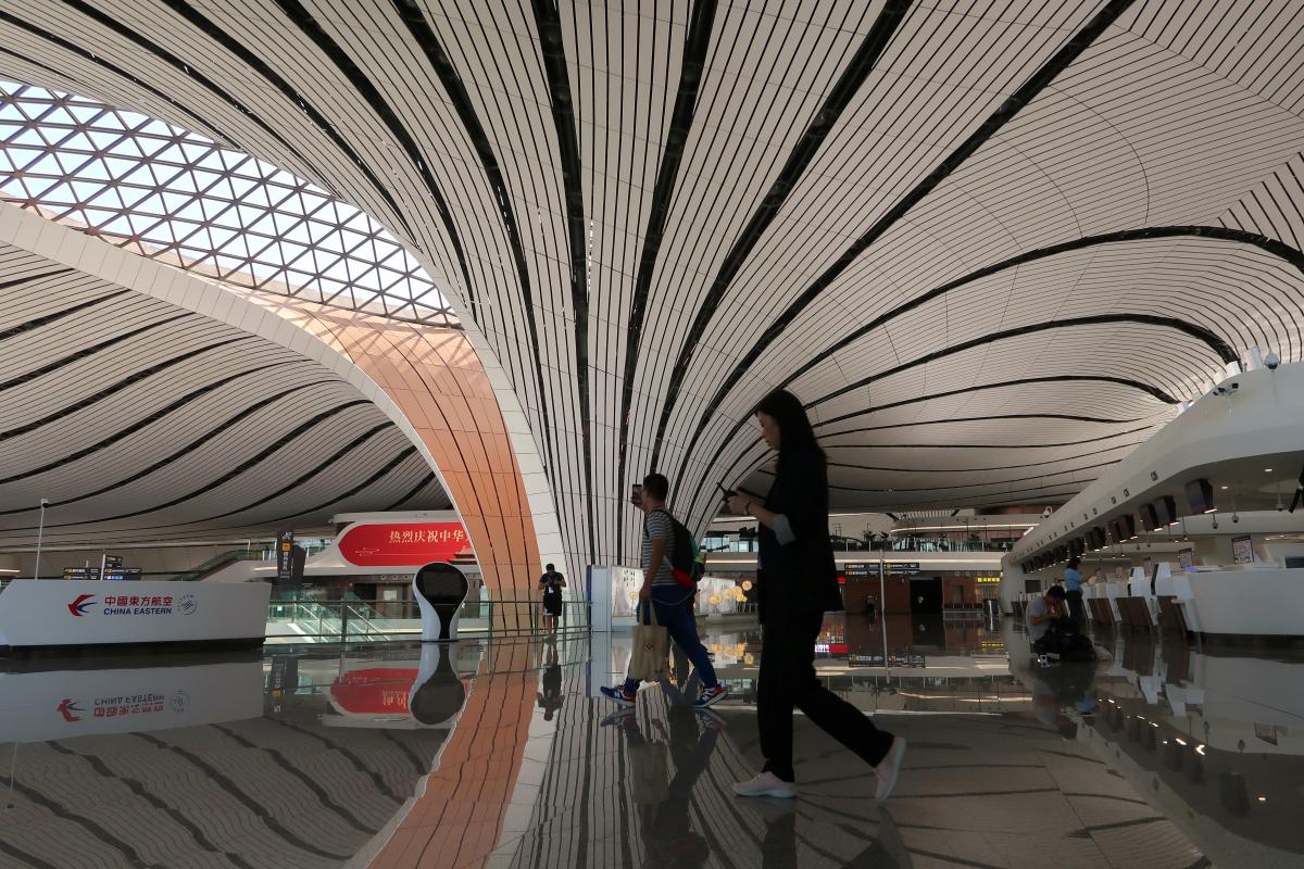 Аеропорт Пекіна відновлює міжнародні рейси / фото REUTERS