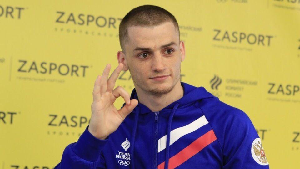 Бакши представляет на ринге Россию / фото: sports.ru Бакши представляет на ринге Россию / фото: sports.ru