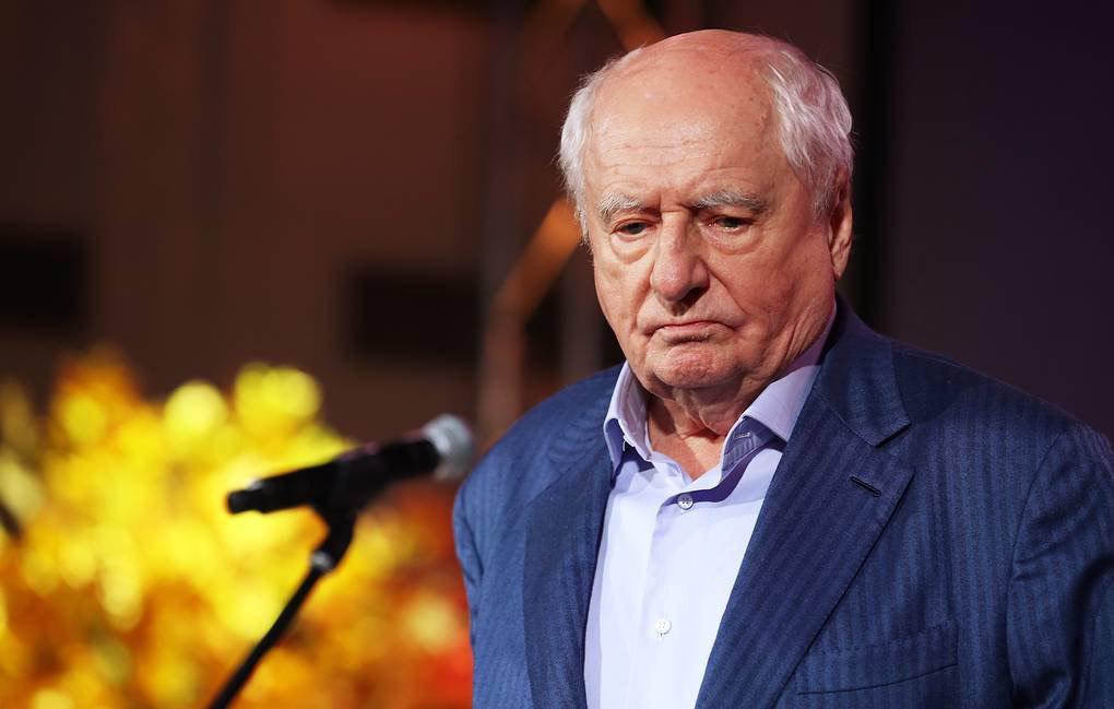 Помер режисер фільму 'Звичайне диво' та '12 стільців' Марк Захаров Помер режисер фільму 'Звичайне диво' та '12 стільців' Марк Захаров