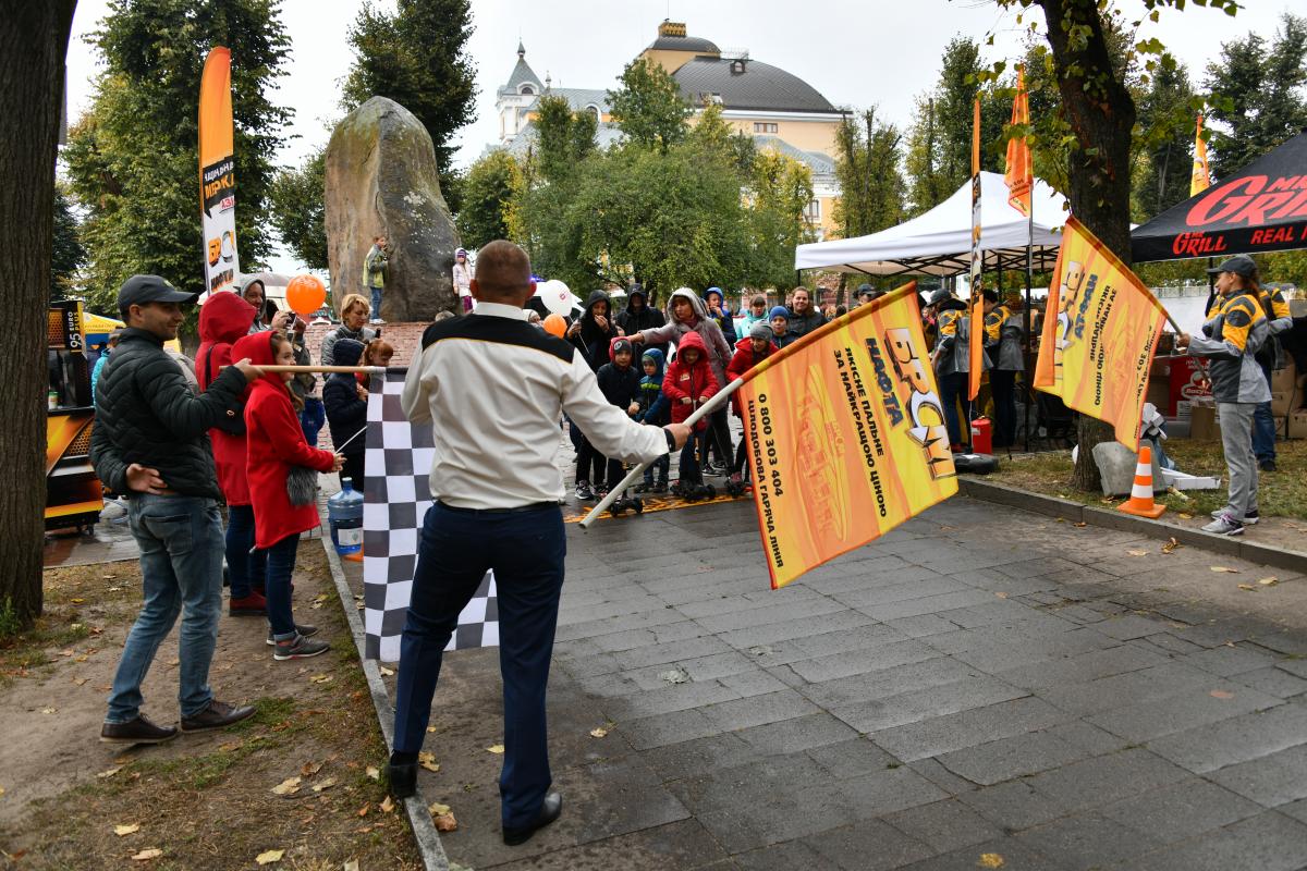 За права детей выбирать любимое дело –  сеть АЗК «БРСМ-Нафта» стала генеральным партнером национального проекта «Город профессий»