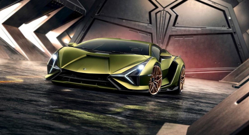 1-ый серийный гибрид Lamborghini воплотил идеи Ё-мобиля