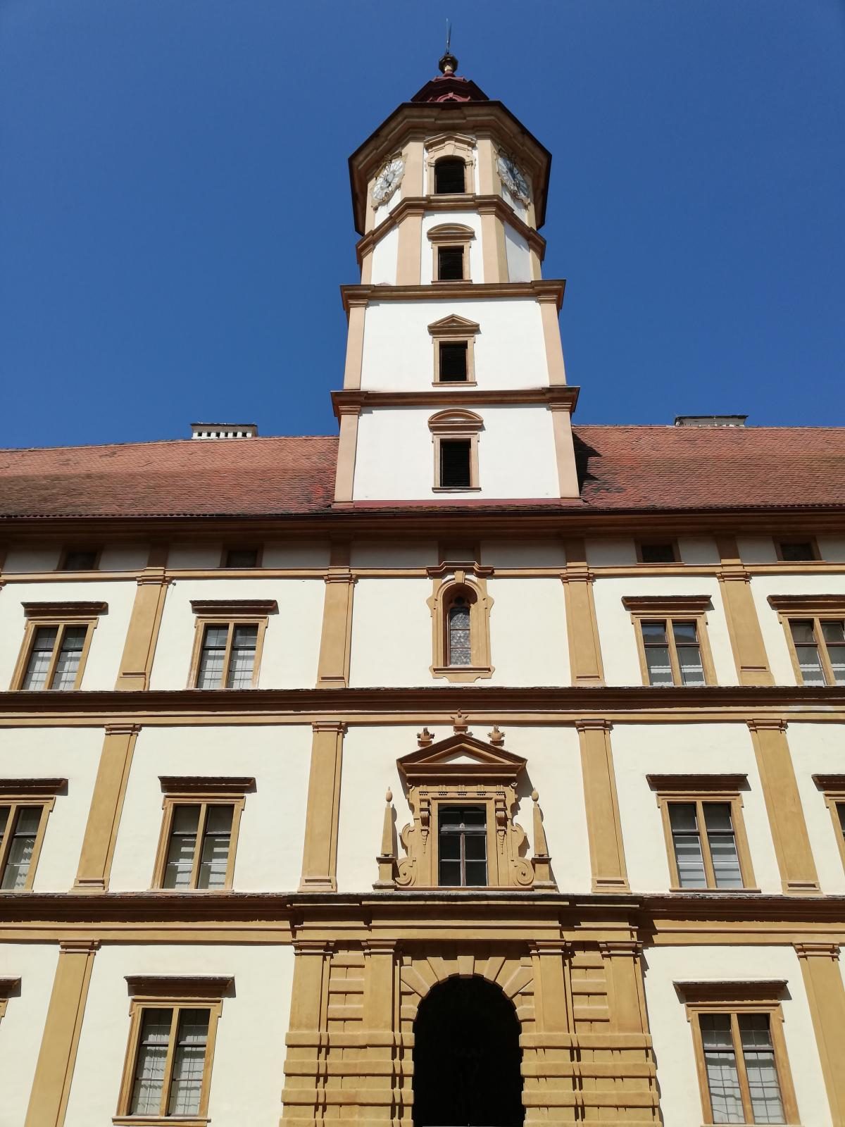 Фото Готический замок Эггерберг в Граце 28 сентября 2019