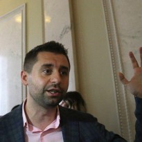 История с судимостью: Арахамия высказался о скандале вокруг депутата Иванисова
