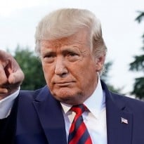 Военная операция в Сирии: Трамп заявил о подготовке мощных санкций против Турции