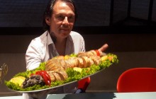 Рекордсмен по еде на скорость Олег Жорницкий: "Иногда, подписывая контракт, понятия не имеешь, что предстоит кушать - майонез, хот-доги, сливочное масло, суши, яйца и даже… бычьи яйца или коровьи мозги"