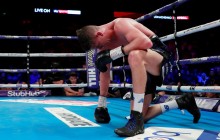 Кэмпбелла отвезли в больницу после поражения от Ломаченко