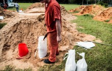 Из-за приближения урагана "Дориан" в США эвакуируют более миллиона человек