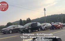 На столичному мосту Патона сталася масштабна ДТП, Печерськ паралізували затори (фото)