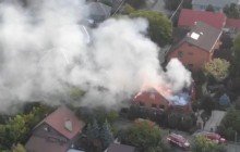 На Донбассе сожгли дом одного из главарей "ДНР" (видео)