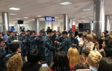 Освобожденных из плена украинских моряков наградили (фото)