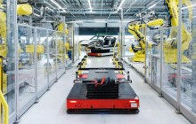 Porsche запустила виробництво свого першого електрокара на «заводі майбутнього»