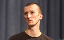 Украинскому экс-политзаключенному Кольченко присудили 40 часов исправительных работ за акцию в поддержку белорусов