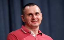 "Этот ад закончился": Сенцов поздравил освобожденных из плена "Л/ДНР"