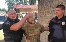 В Ірпіні підозрюваний під час затримання кинув у поліцейських дві гранати (фото)