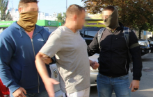 У Києві затримали банду, яка займалася незаконним стеженням за гроші (фото)