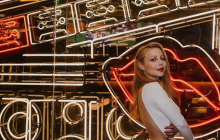 Тіна Кароль оголила спину у сміливому вбранні (фото)