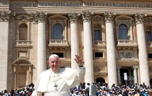 Папа Римский третий день отменяет встречи из-за сильной простуды