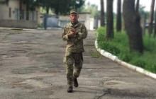 "Просто хотел привлечь внимание": СМИ пообщались со знакомыми "минера" моста в Киеве