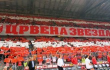 Фанаты Црвены Звезды привезли флаг "ДНР" на матч с Баварией (фото)