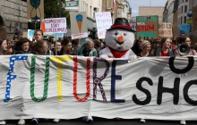 Защищать климат на улицы вышли семь миллионов человек - Грета Тунберг